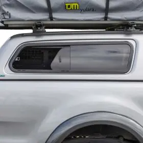 RIGHT HAND SLIDING SIDE WINDOW (DUAL CAB ONLY)