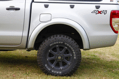 FLARE REAR DELUXE FIBREGLASS BLACK (PAIR)