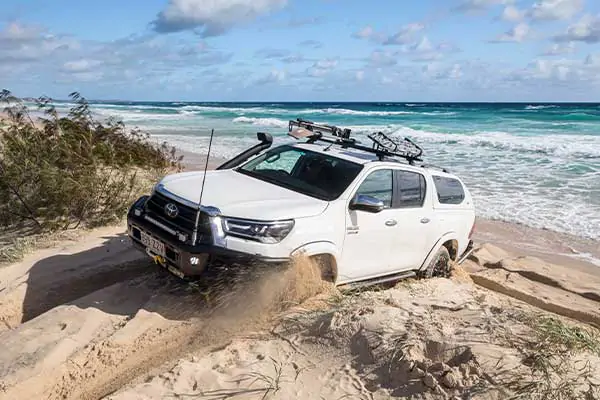 Roof rack carrying recovery gear