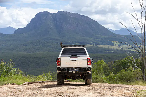 hiluxondark